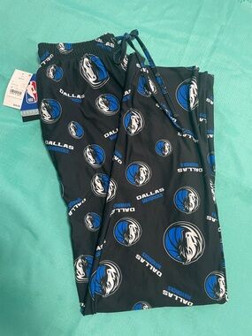 NBA Dallas Mavericks Black & Blue Logo Joggers